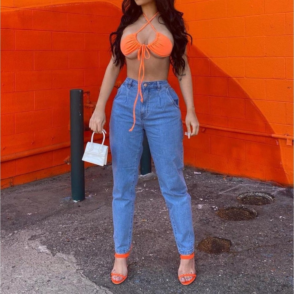 FASHIONNOVA Tell Me Everything Pleated Mom Jeans - Light
Blue Wash💙